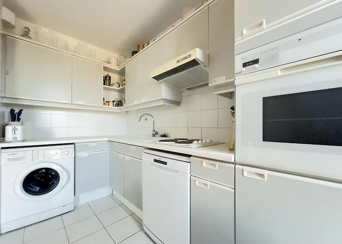 The Artist By Winsome Destination Daire