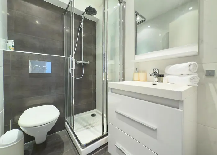 The Artist By Winsome Destination *