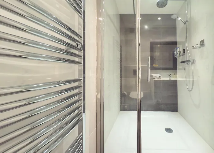 The Artist By Winsome Destination Cannes